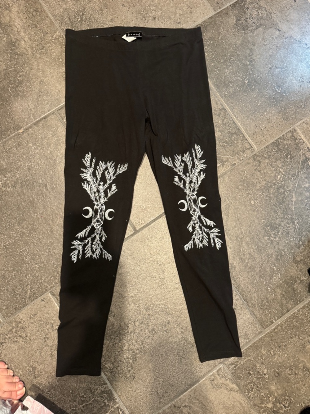 Sovrin Black Leggings with White Moon & Branch Graphics
